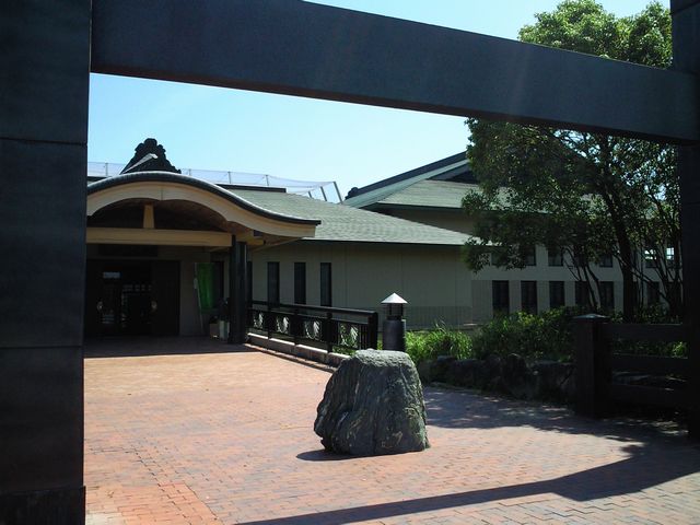 半田市青山記念武道館（TEL:0564-46-2221）