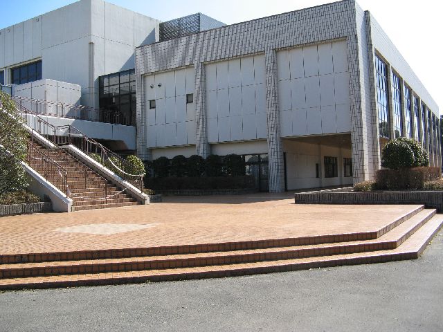 南足柄市体育センター（TEL:0465-72-1171）